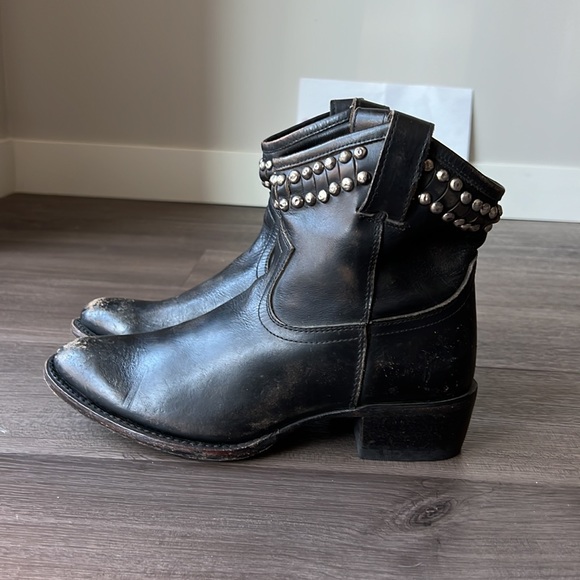Frye made in Mexico rustic black leather metal studded slip on cowboy/girl boots